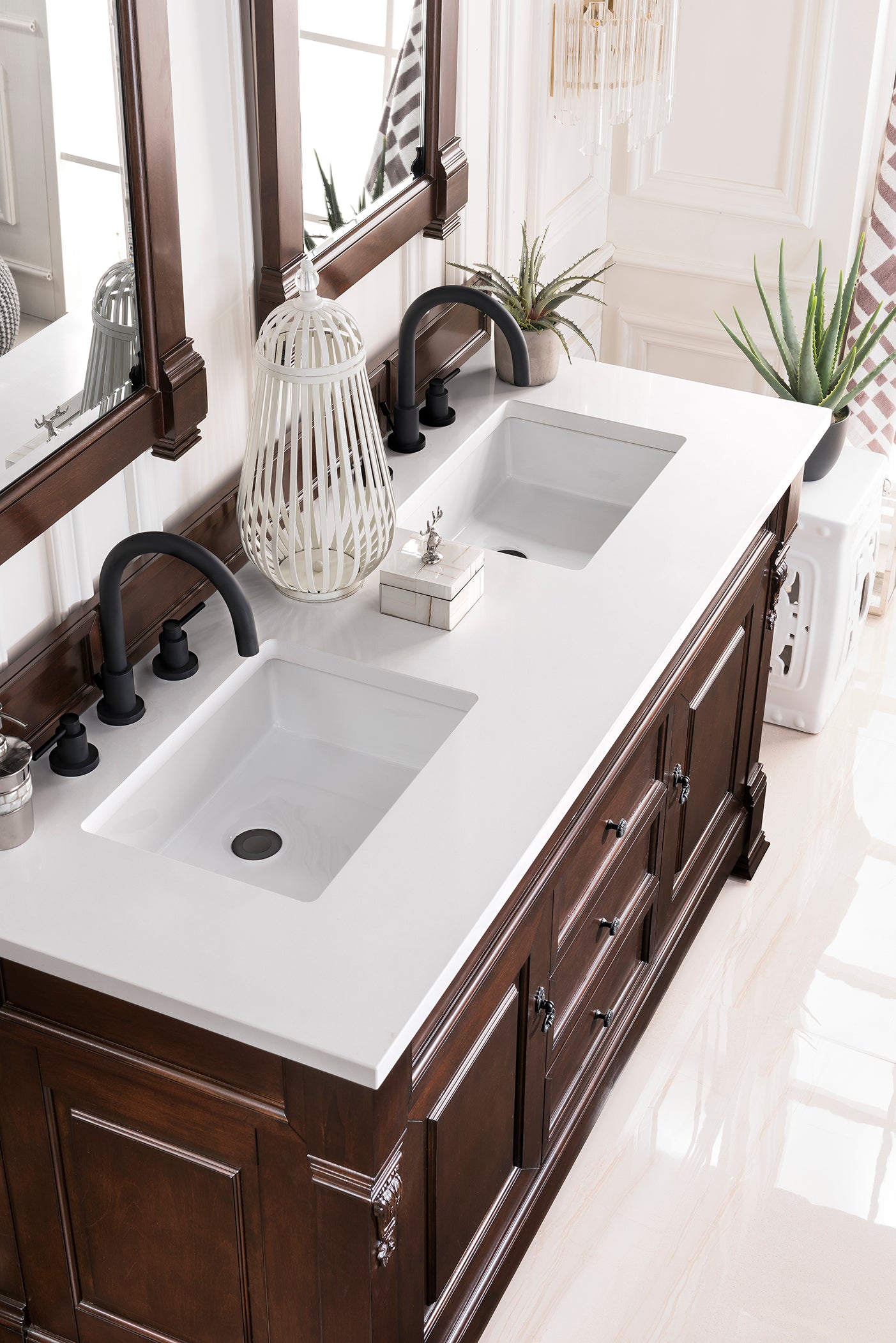 The Ultimate Guide to Selecting Luxury Bathroom Vanities for Your Home